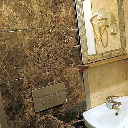 Hotel Yonca 2*
